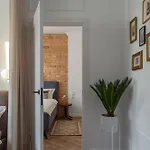 M&d Ultra Lux, Rynok Square Apartment *