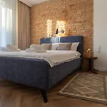 M&d Ultra Lux, Rynok Square * Lviv